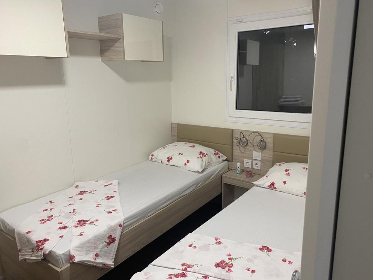 Apartments With A Parking Space Pakostane, Biograd - 16579 المظهر الخارجي الصورة